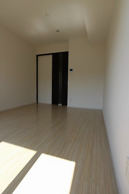 居室・リビング　日当たり良好。