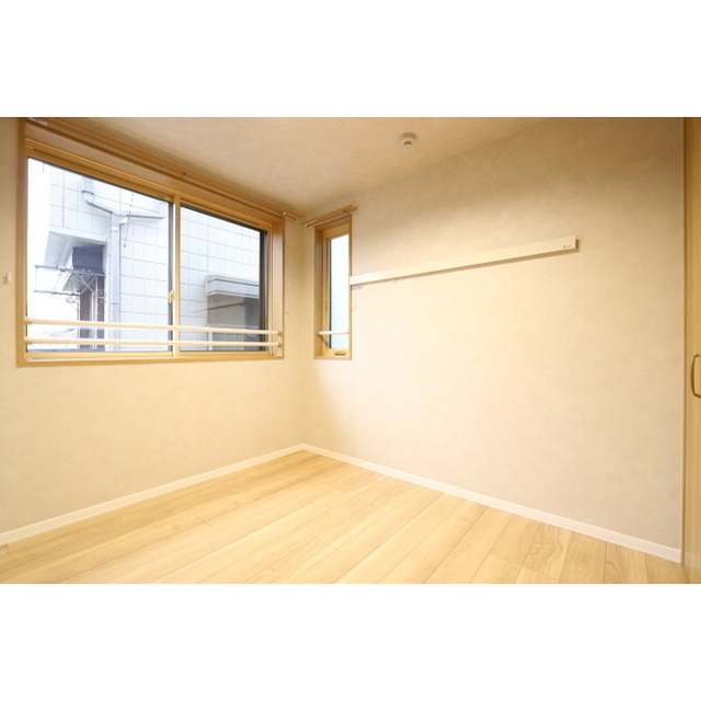 その他部屋・スペース　約４，８帖の洋室