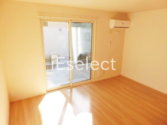 居室・リビング　明るくキレイなリビングルーム♪