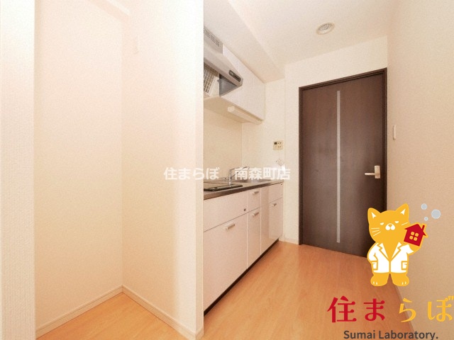 キッチン　「ただの部屋探しじゃない。“あなたの暮らし”探しです。」