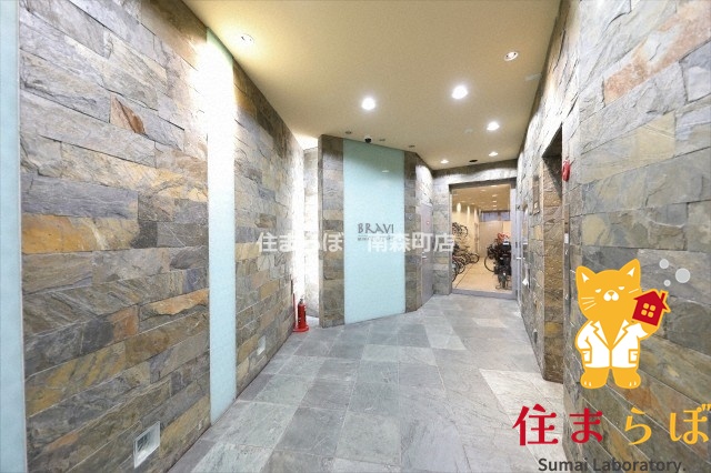 エントランス　「暮らしの設計図は、ここから始まります。」