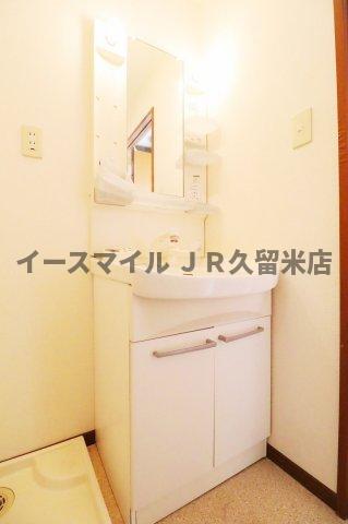 洗面設備　朝の身支度には欠かせない独立洗面化粧台