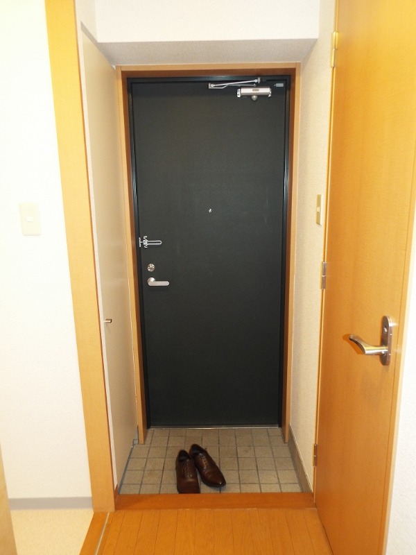 プラティ光が丘の玄関写真