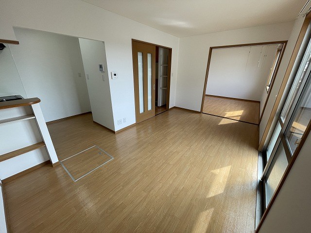 居室・リビング　※別号室の写真使用中