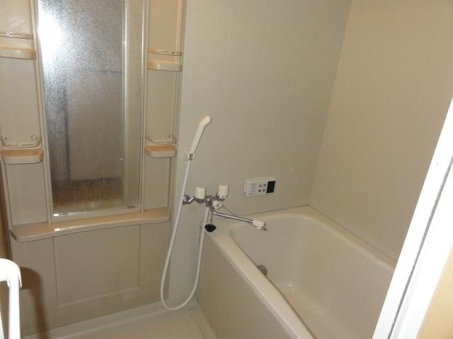 バス・シャワールーム　※同タイプ別居室のお写真です。