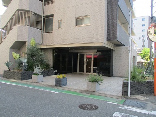 エントランス　マンションエントランス