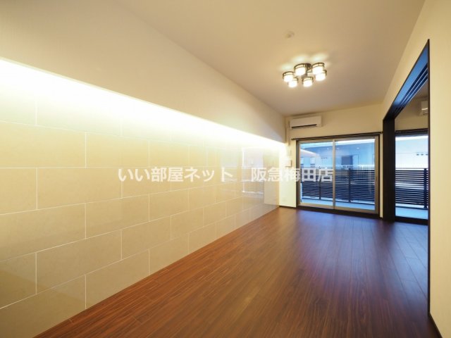 ロビー　同シリーズ別部屋仕様写真となります。