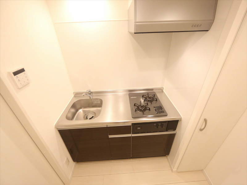キッチン　システムキッチン（ガス2口）冷蔵庫・レンジ等ご用意できます