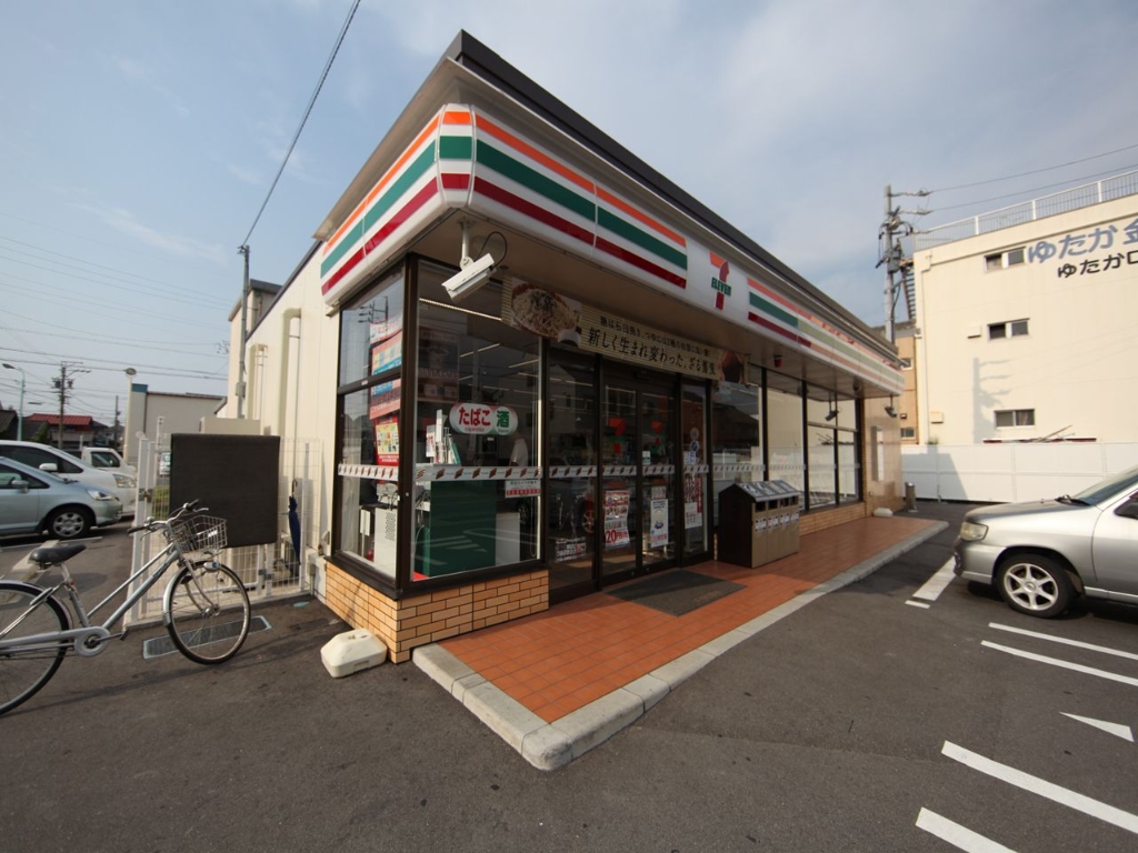 コンビニ　セブンイレブン 名古屋三吉町４丁目店（コンビニ）まで218m