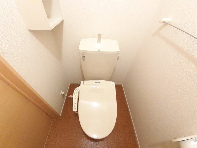 トイレ　清潔感のあるトイレです