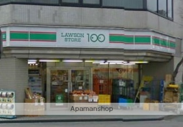 コンビニ　（コンビニ）まで235m