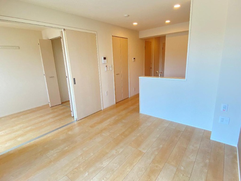 居室・リビング　図面と現状に相違がある場合には現状を優先