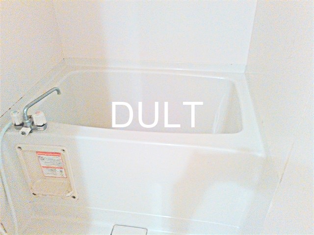 バス・シャワールーム　バスルームです。