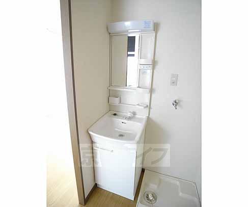 洗面設備　洗面台有ります。