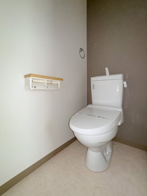 トイレ　同物件別号室