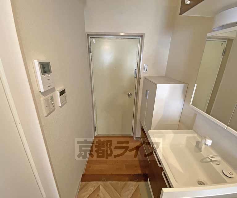 玄関　玄関です。