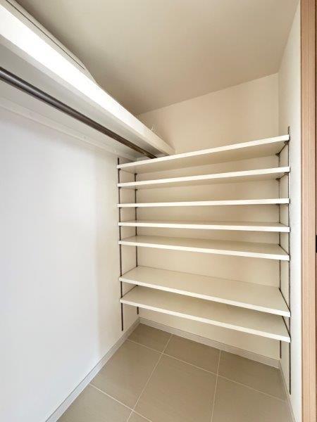 収納　シューズインクローゼット