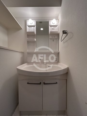 洗面設備　ルーヴェンブルン豊津　洗面台