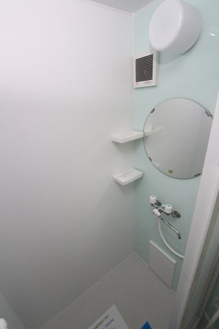 バス・シャワールーム　1階の写真です