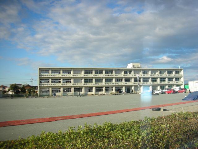 中学校　伊勢市立城田中学校（中学校）まで1199m