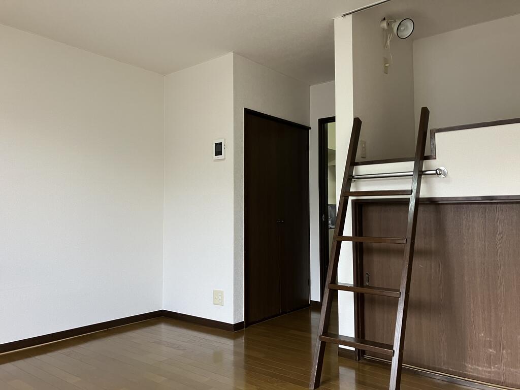 セキュリティ　TVインターホン完備　居室収納2ヶ所