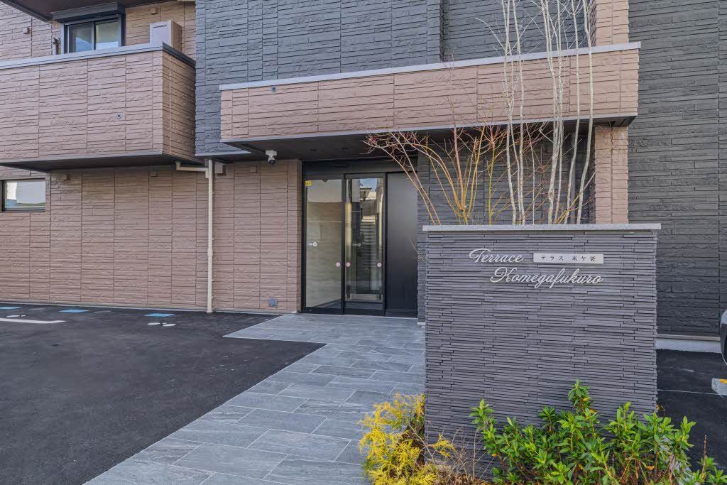 エントランス　エントランス