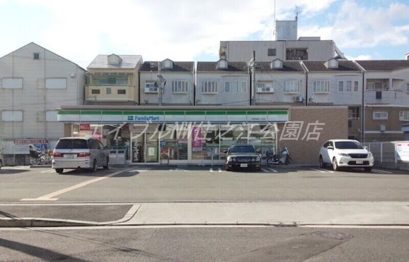 コンビニ　ファミリーマート住吉苅田二丁目店（コンビニ）まで410m