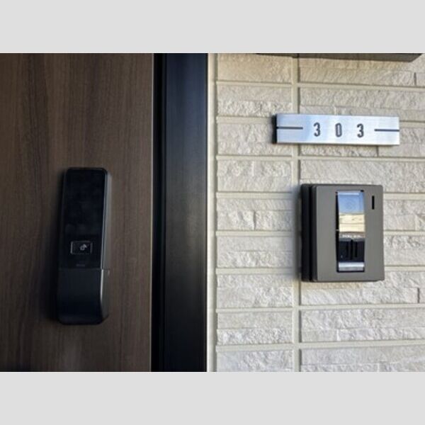 玄関　玄関(ICカードキー)・インターホン