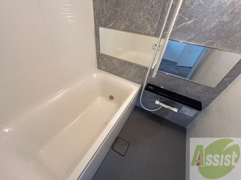 バス・シャワールーム　お風呂になります。一日の疲れを癒してくださいね。