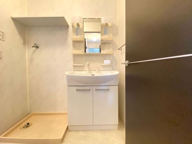 洗面設備　洗面化粧台