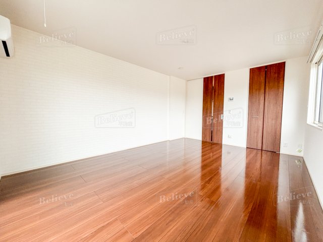 居室・リビング　11.1帖の広々とした洋室です☆