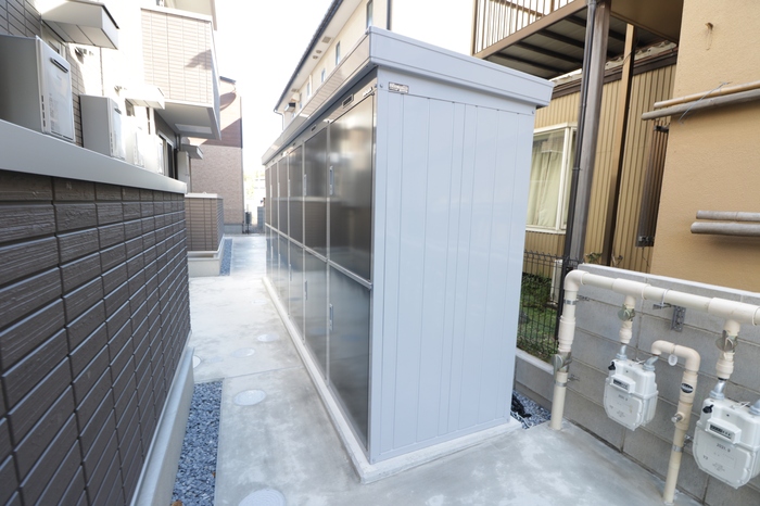 その他設備　タイヤなどしまえるトランクルームもございます♪