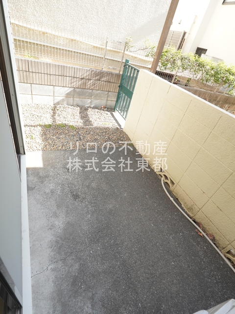 バルコニー　バルコニー付！お天気のいい日は洗濯物も気持ちよく干せますね！