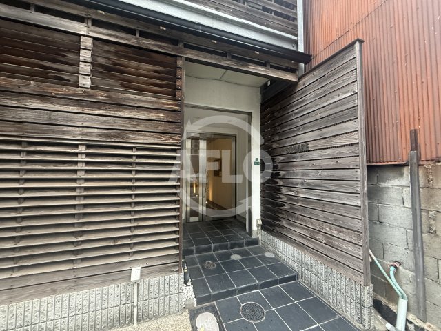 エントランス　SQUARE　エントランス