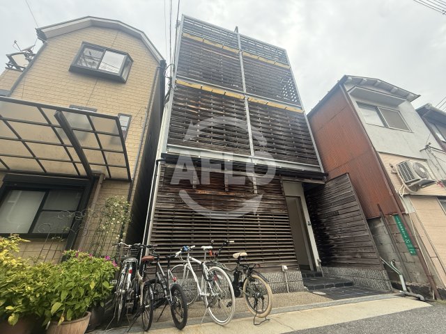 建物外観　SQUARE　外観