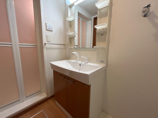 洗面設備　洗髪洗面化粧台