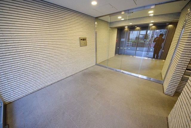ロビー　★オートロック付き★