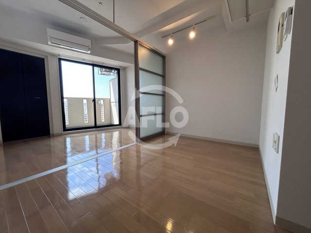 居室・リビング　RIDGE江坂　リビング