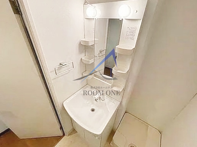 洗面設備　洗面台です。