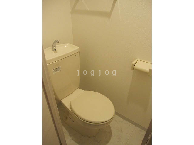 バス・シャワールーム　トイレには新品のシャワートイレがつきます。