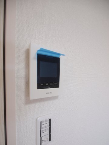 セキュリティ　TVモニターホンで訪問者を確認できます。