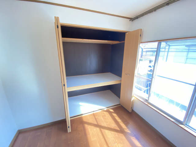 収納　ゴルフバッグやスノボなど大きな荷物を楽々収納