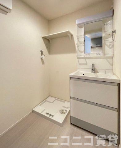 洗面設備　別号室タイプの為、現状を優先致します。