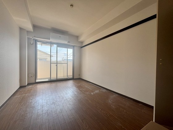 居室・リビング　※別部屋の写真です