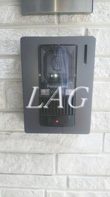 セキュリティ　モニター付きインターホンです。