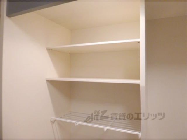 その他　収納棚の上部