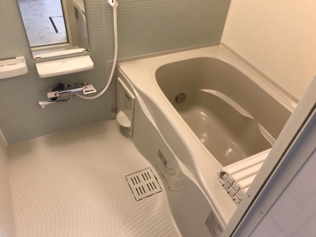 バス・シャワールーム　バス