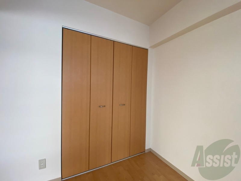 収納　寝室の収納です。部屋がすっきり片付きます。