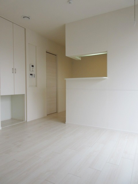 居室・リビング　南向きの広々したＬＤＫ１０帖