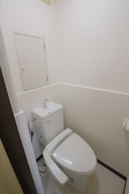 トイレ　洗浄便座付きです！